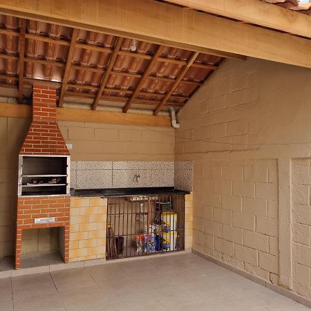 Confortavel Casa Com Piscina E Churrasqueira A 100M Da Praia Карагуататуба Экстерьер фото