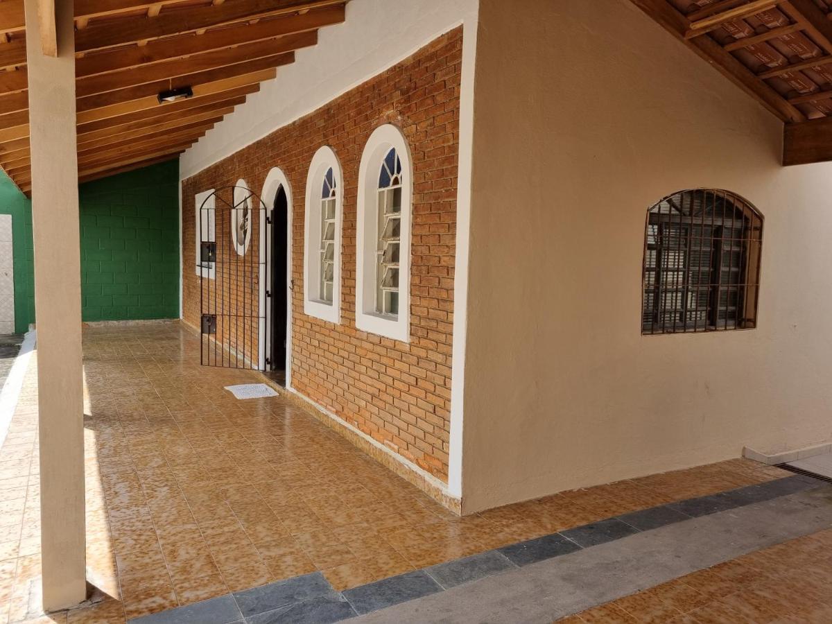Confortavel Casa Com Piscina E Churrasqueira A 100M Da Praia Карагуататуба Экстерьер фото